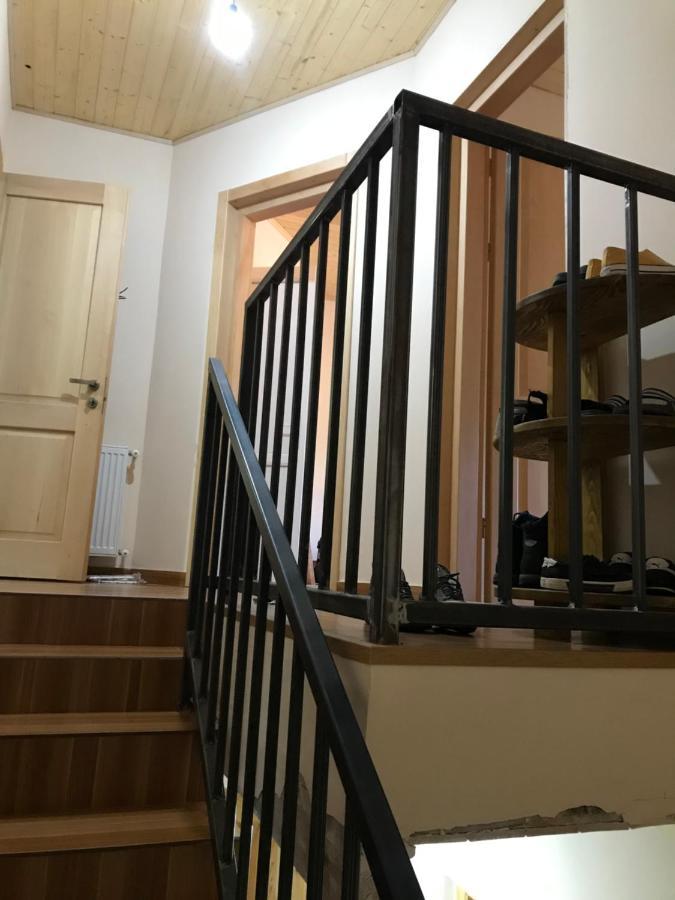 Sana Guest House Mestia Eksteriør billede