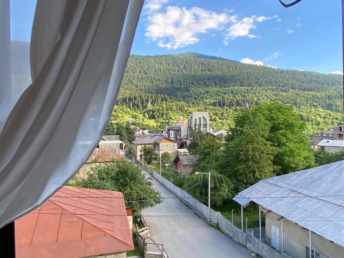 Sana Guest House Mestia Eksteriør billede