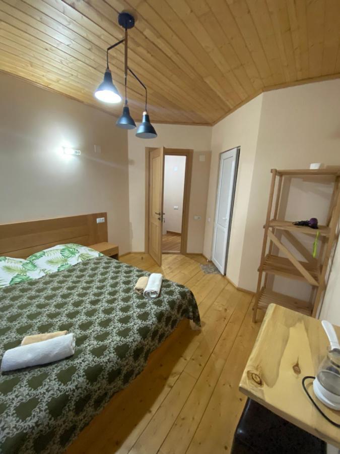 Sana Guest House Mestia Eksteriør billede