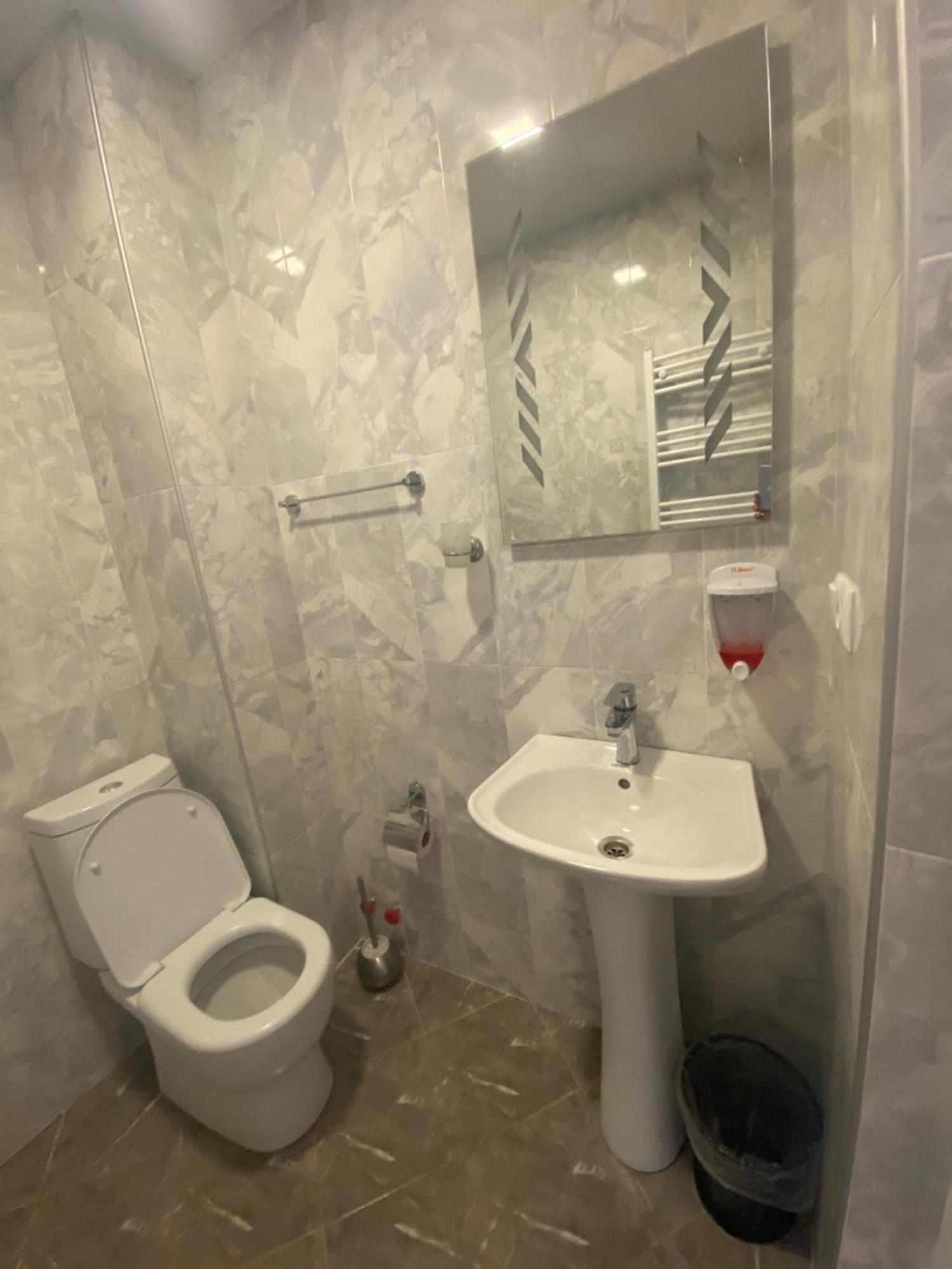 Sana Guest House Mestia Eksteriør billede
