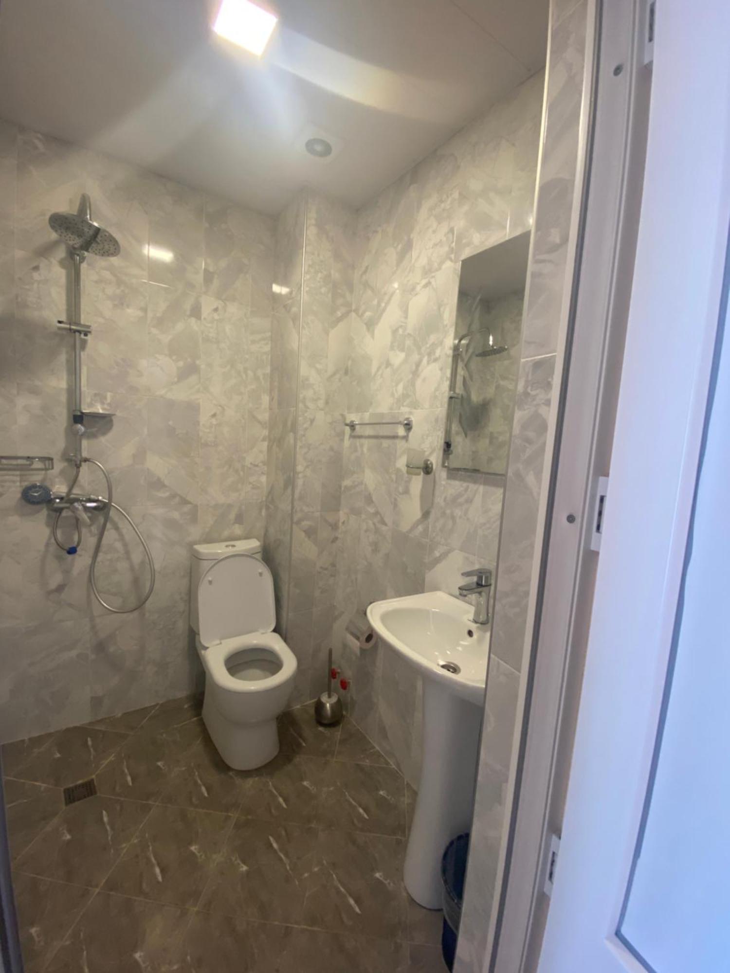 Sana Guest House Mestia Eksteriør billede
